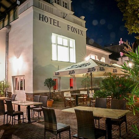 Fonix Hotel Balatonföldvár エクステリア 写真
