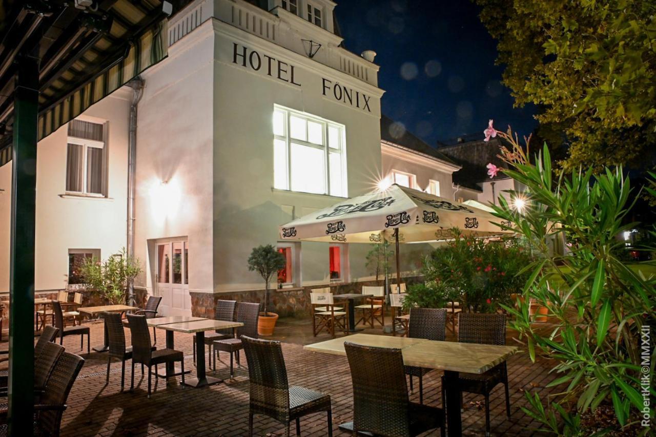 Fonix Hotel Balatonföldvár エクステリア 写真