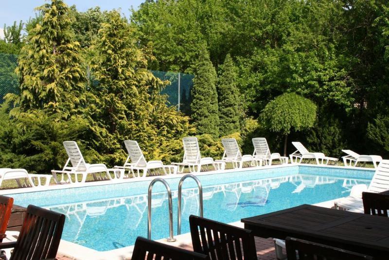 Fonix Hotel Balatonföldvár エクステリア 写真