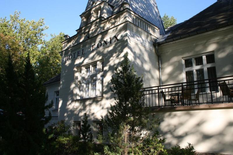 Fonix Hotel Balatonföldvár エクステリア 写真